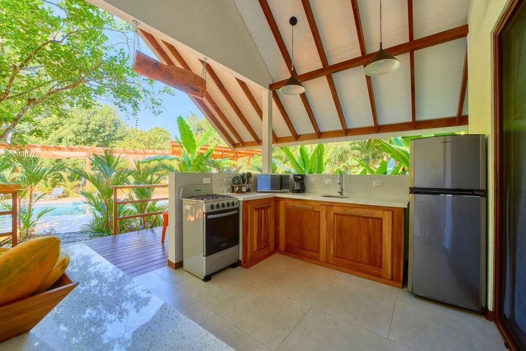 Casa Kristel - Exquisite Villa Getaway Puerto Viejo de Talamanca المظهر الخارجي الصورة