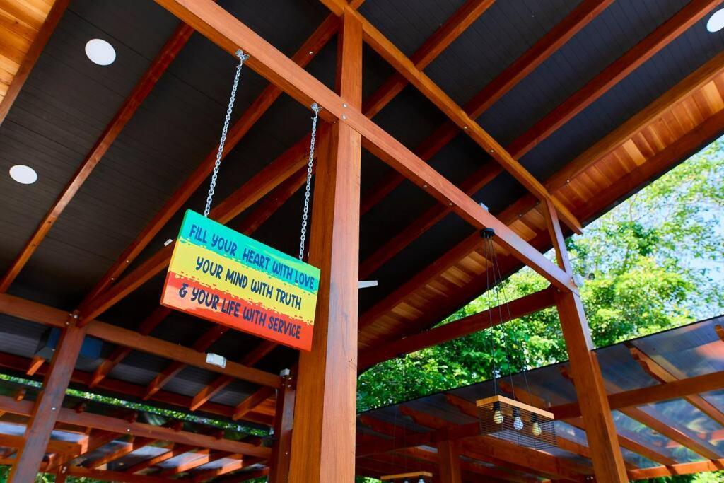 Casa Kristel - Exquisite Villa Getaway Puerto Viejo de Talamanca المظهر الخارجي الصورة