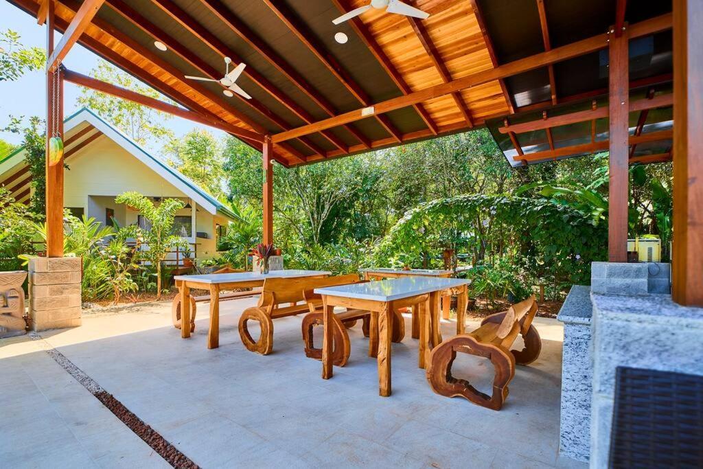 Casa Kristel - Exquisite Villa Getaway Puerto Viejo de Talamanca المظهر الخارجي الصورة