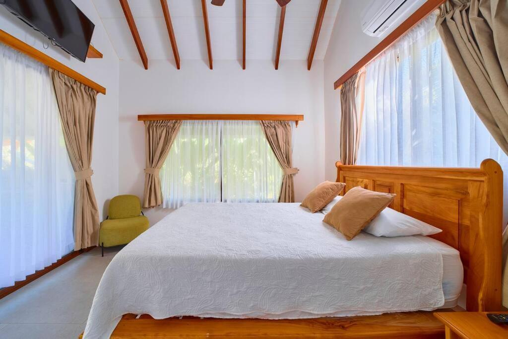 Casa Kristel - Exquisite Villa Getaway Puerto Viejo de Talamanca المظهر الخارجي الصورة
