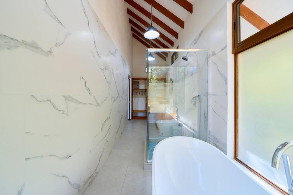 Casa Kristel - Exquisite Villa Getaway Puerto Viejo de Talamanca المظهر الخارجي الصورة