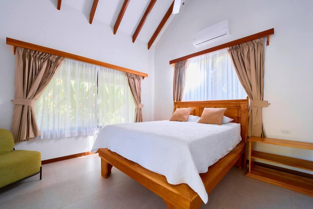Casa Kristel - Exquisite Villa Getaway Puerto Viejo de Talamanca المظهر الخارجي الصورة