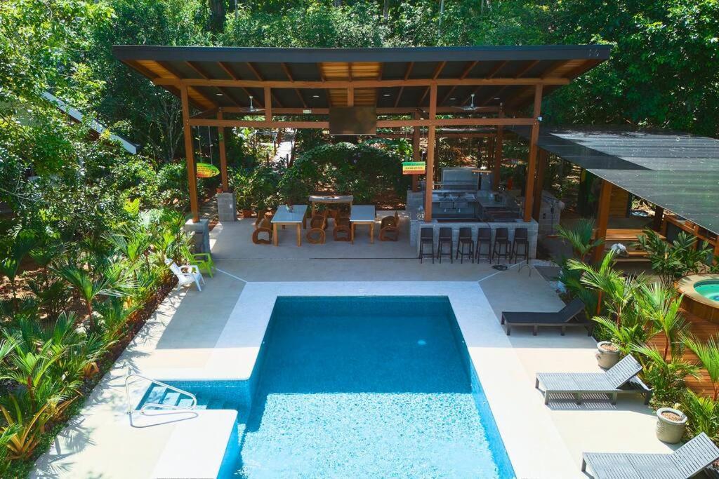 Casa Kristel - Exquisite Villa Getaway Puerto Viejo de Talamanca المظهر الخارجي الصورة